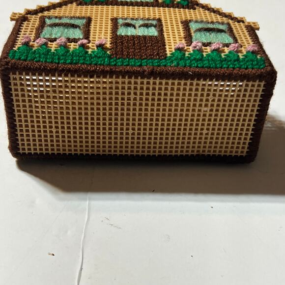 Vintage Handmade Plastic Canvas Yarn Cottage House letter mail coaster Decor - Picture 12 of 14